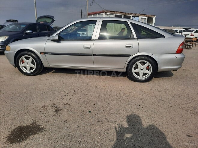 Opel Vectra-10