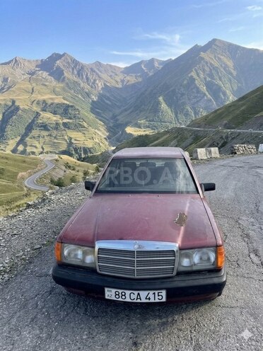 Mercedes 190-2