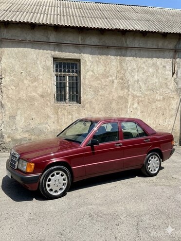 Mercedes 190-7