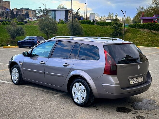 Renault Megane-13
