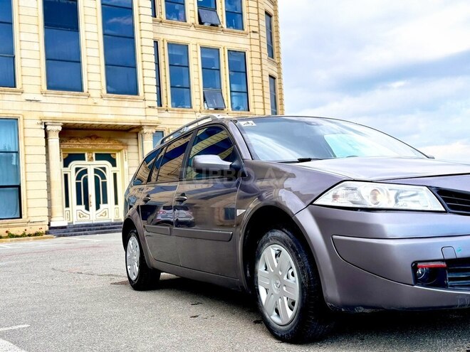 Renault Megane-11