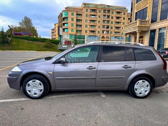 Renault Megane-2