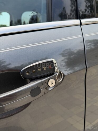 Ford Escape-18
