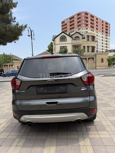 Ford Escape-6