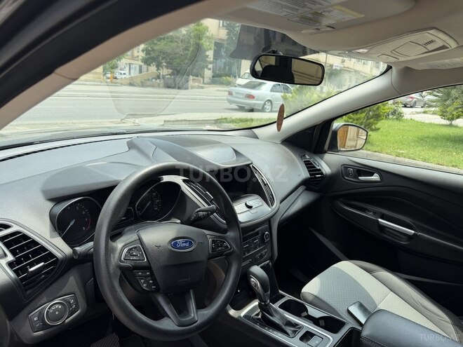 Ford Escape-14