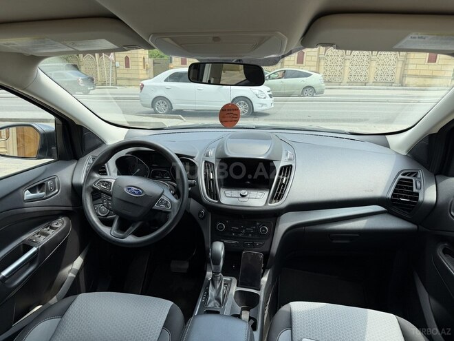 Ford Escape-13