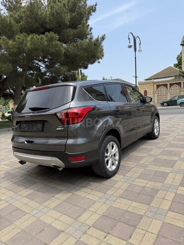 Ford Escape-7