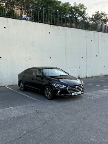 Hyundai Elantra-1