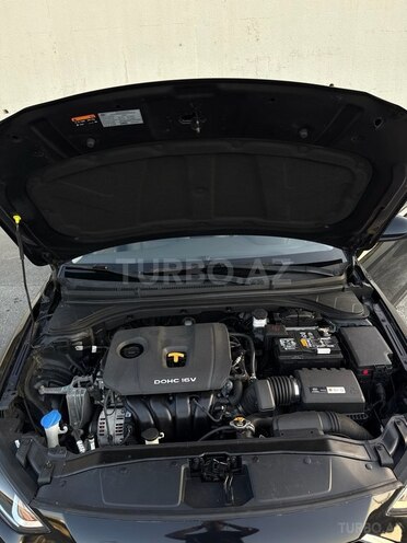 Hyundai Elantra-16