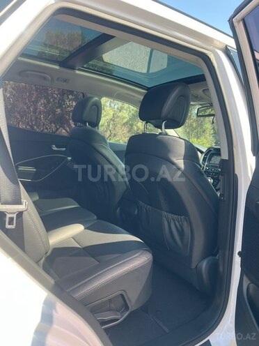 Hyundai Santa Fe-5