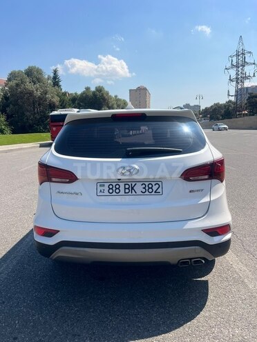 Hyundai Santa Fe-10