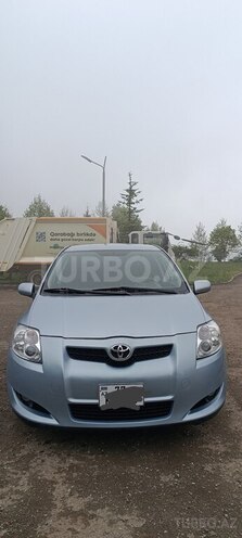 Toyota Auris-1