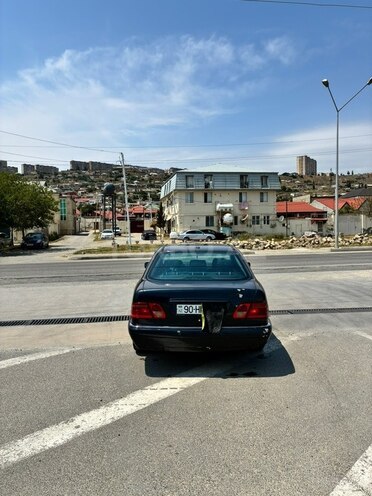 Mercedes E 200-14