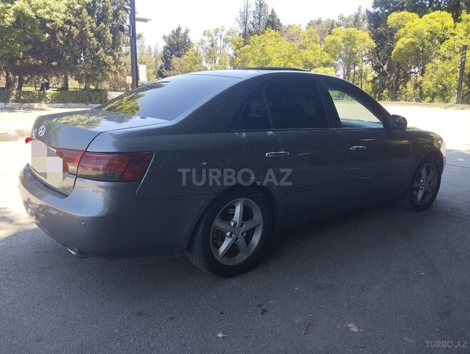 Hyundai Sonata-5