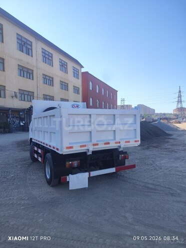 Isuzu ELF-3