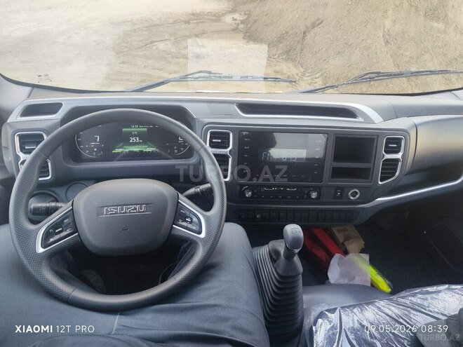 Isuzu ELF-7