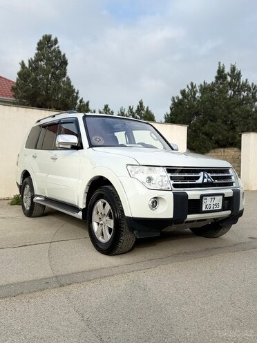 Mitsubishi Pajero-2