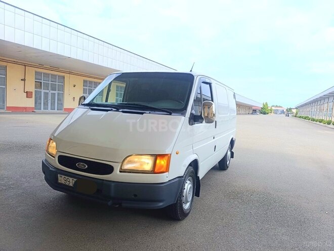 Ford Transit-1