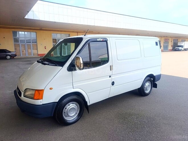 Ford Transit-4