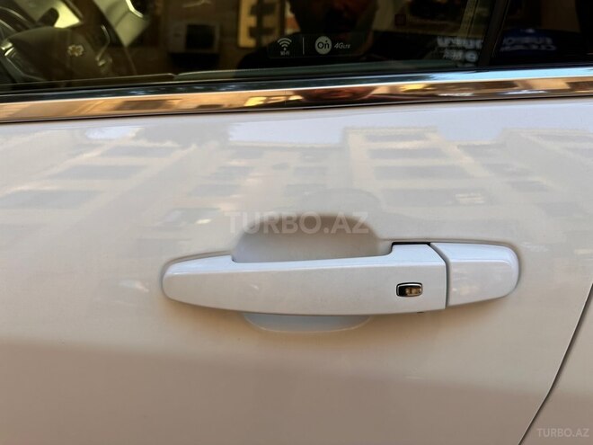 Chevrolet Equinox-12