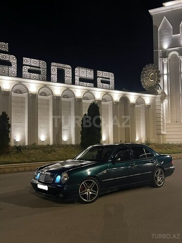 Mercedes E 320-3
