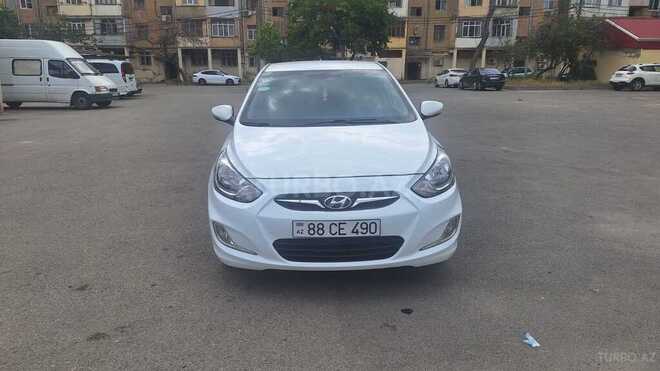 Hyundai Accent-1