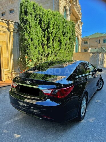 Hyundai Sonata-8