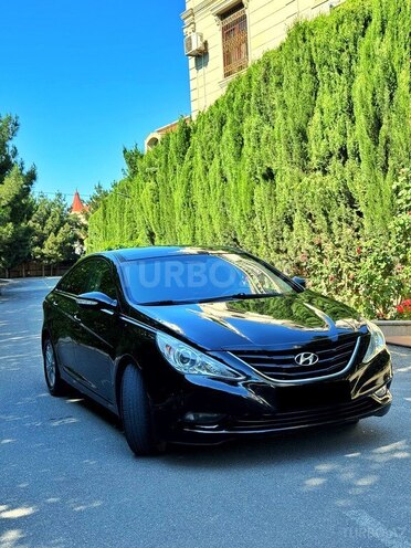 Hyundai Sonata-2