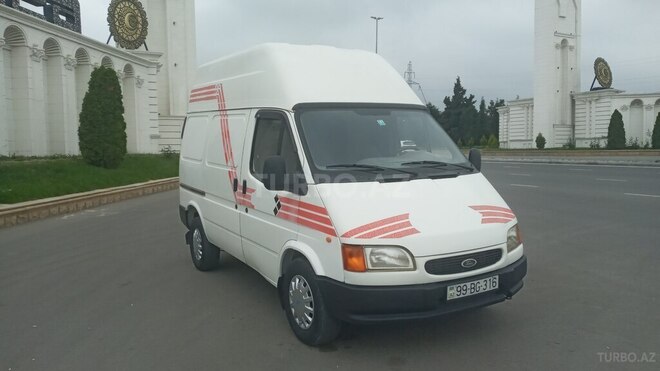 Ford Transit-1