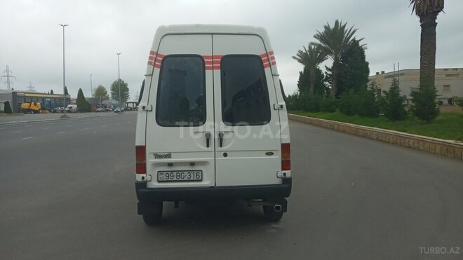 Ford Transit-2