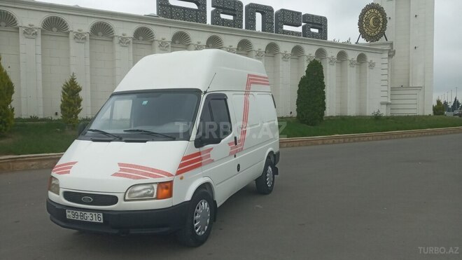 Ford Transit-5