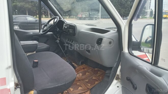 Ford Transit-10