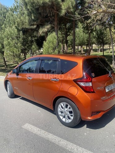 Nissan Note-7