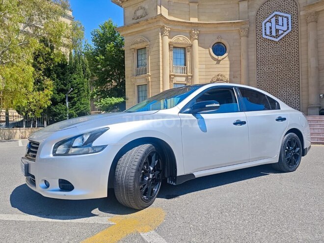 Nissan Maxima-7