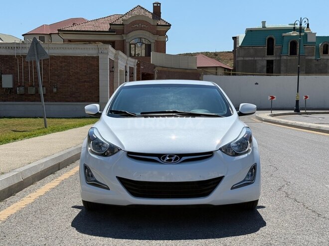 Hyundai Elantra-10