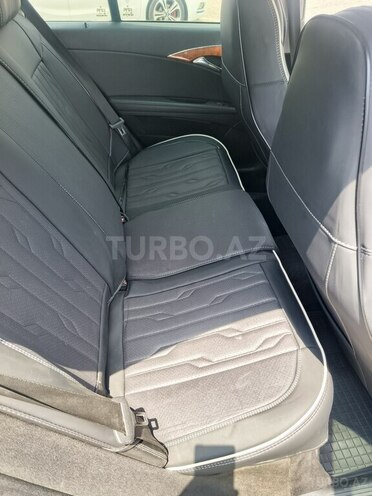 Mercedes E 220-9