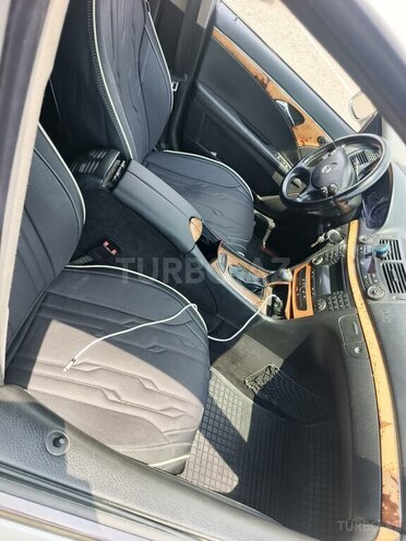 Mercedes E 220-10
