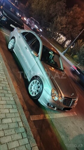 Mercedes E 220-12
