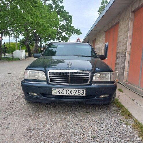 Mercedes C 240-1