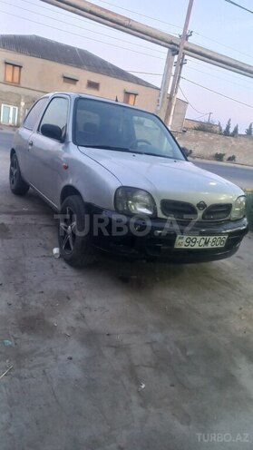 Nissan Micra-2