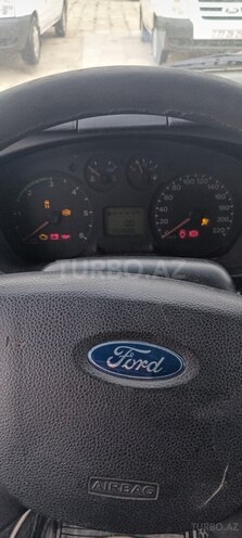 Ford Transit-7