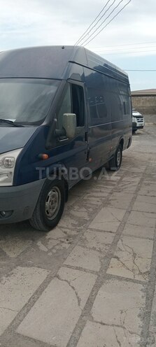 Ford Transit-3