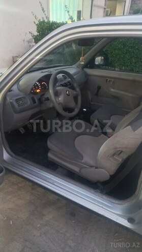 Nissan Micra-7
