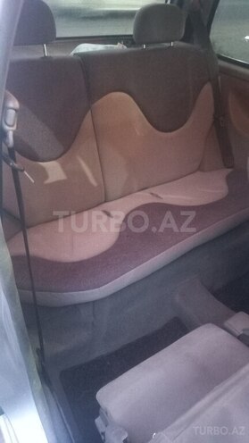 Nissan Micra-8
