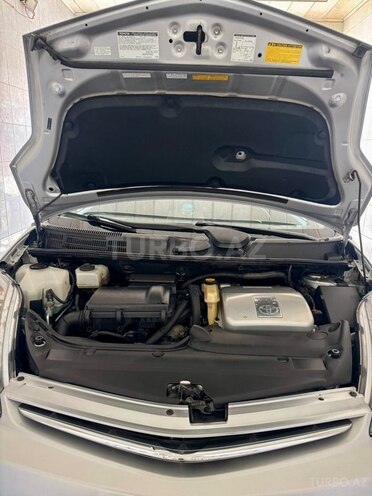 Toyota Prius-10