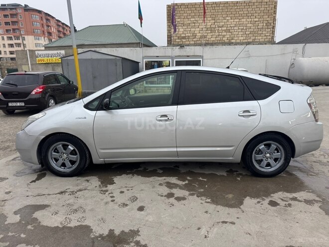 Toyota Prius-8