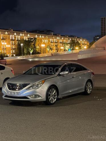 Hyundai Sonata-8