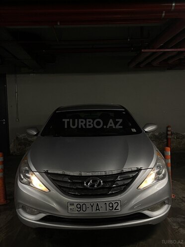 Hyundai Sonata-1