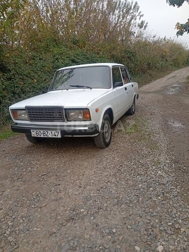 LADA (VAZ) 2107-1