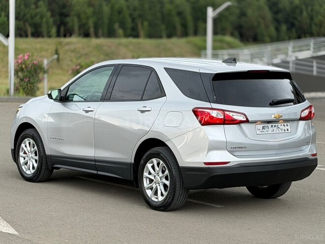Chevrolet Equinox-5